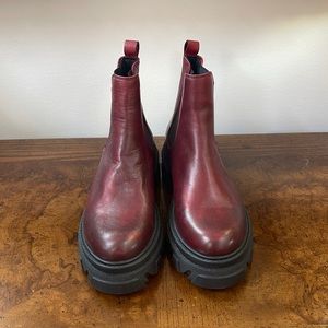 Sam Edelman Daelyn, boot worn once, size 7/37.